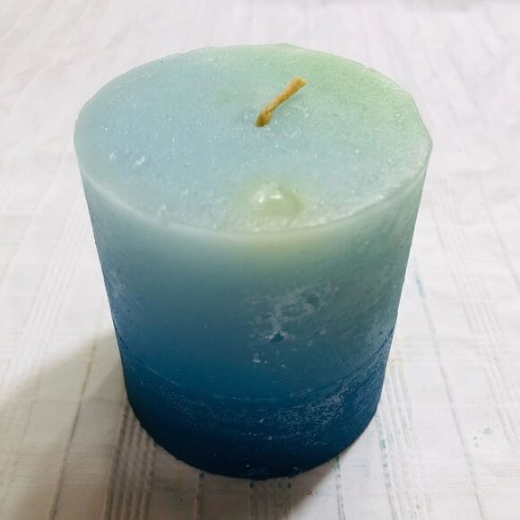 Handcrafted Timber Scented Candle (Blue) - Picture 5 of 12